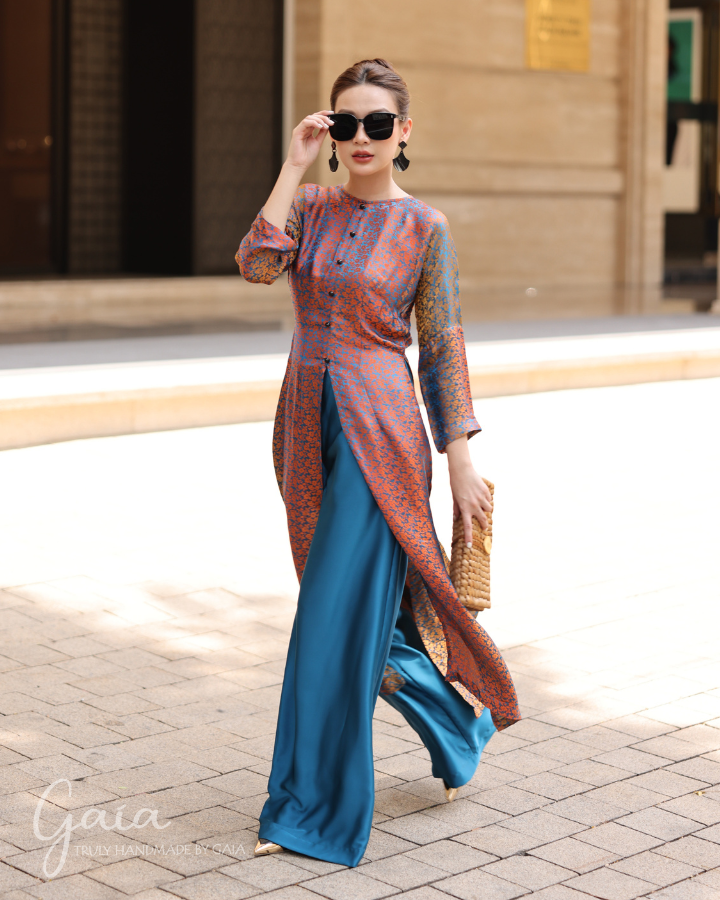 Mulberry silk modern casual Ao Dai