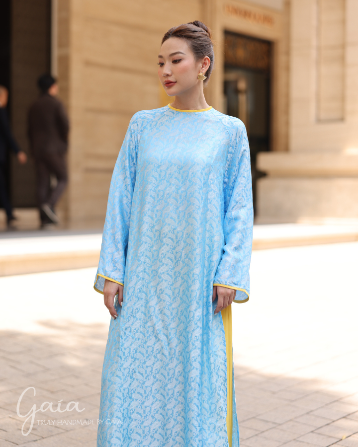 Mulberry silk Vietnamese Ao Dai blue