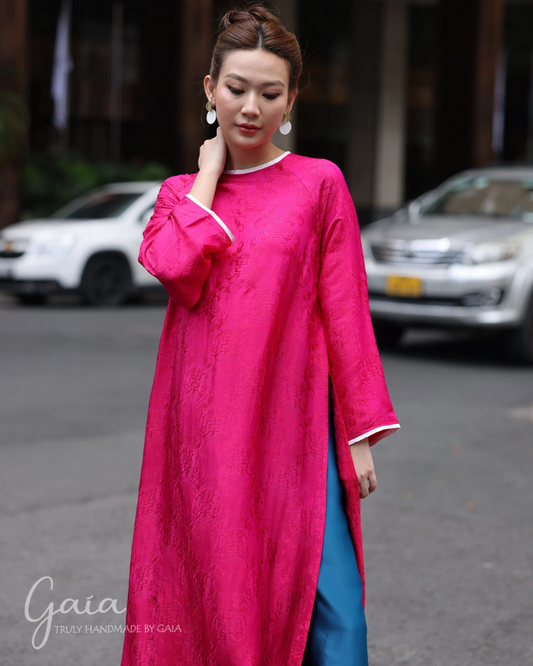 Mulberry silk Vietnamese culture dress