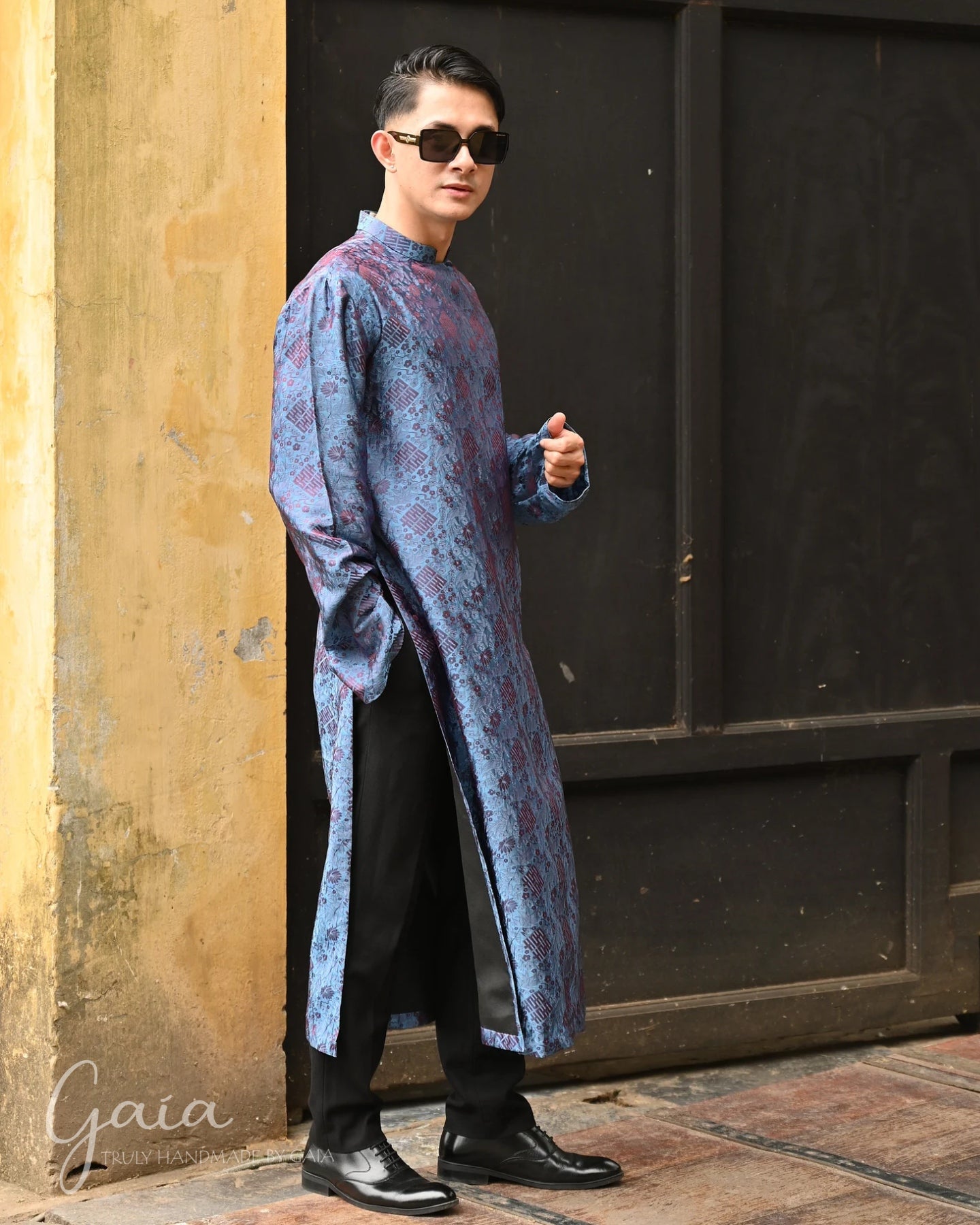 Mulberry silk Vietnamese men dress