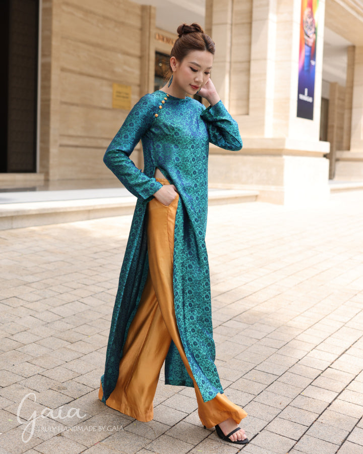 Mulberry silk Vietnamese tunic dress Set Ao Dai & Pants Mulberry silk Vietnamese tunic dress Set Ao Dai & Pants
