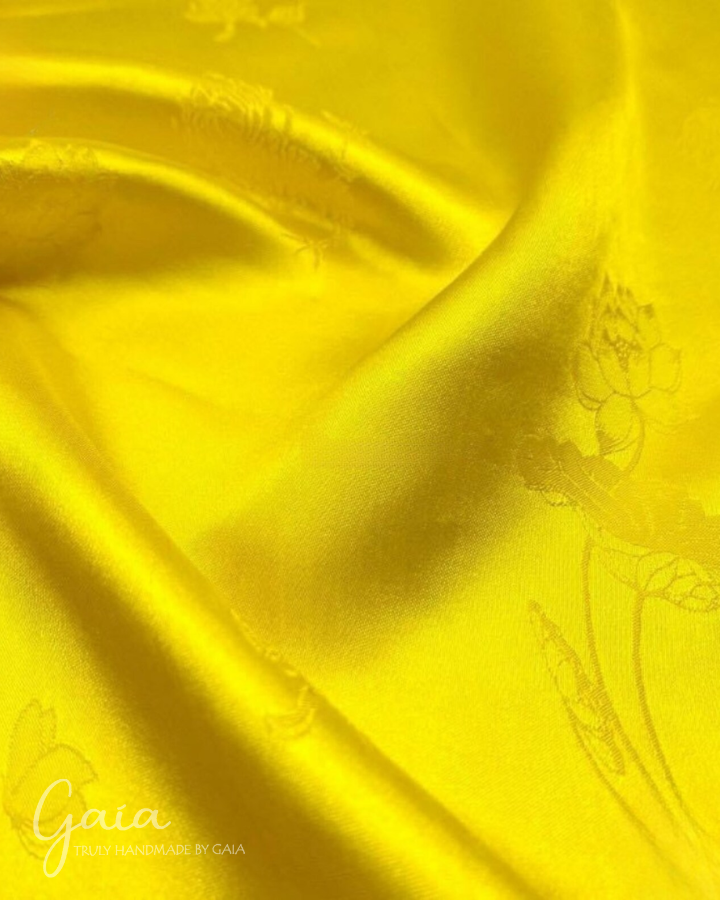 Organic mulberry silk fabric