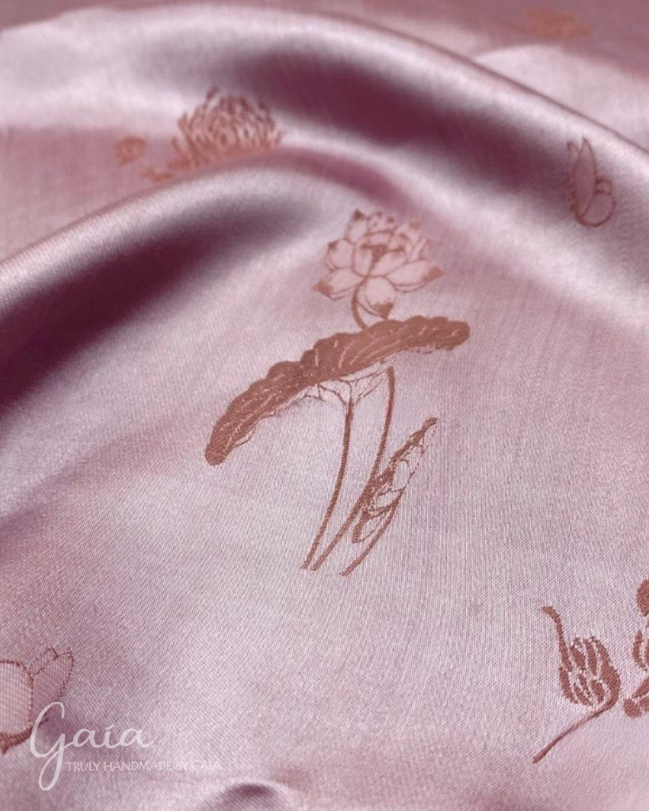 Organic mulberry silk fabric