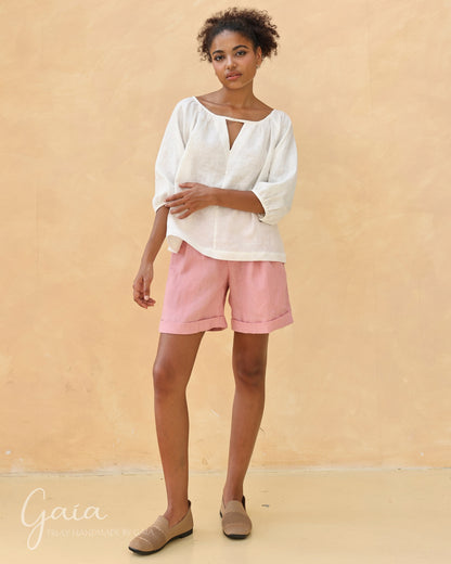 Pleated linen shorts