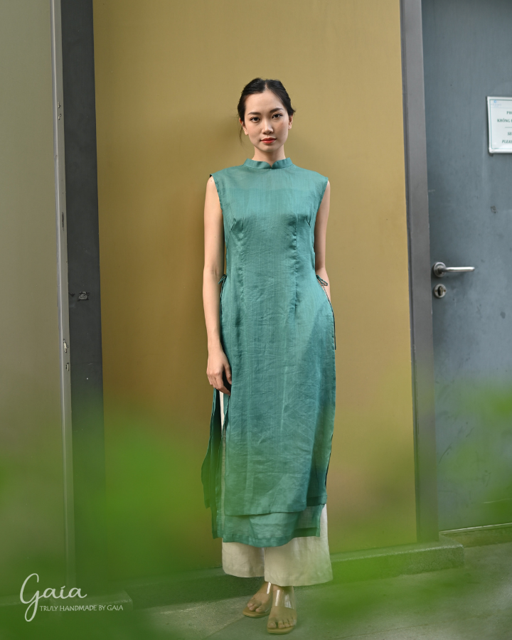 Sleeveless 2-layer linen Vietnamese modern Ao Dai