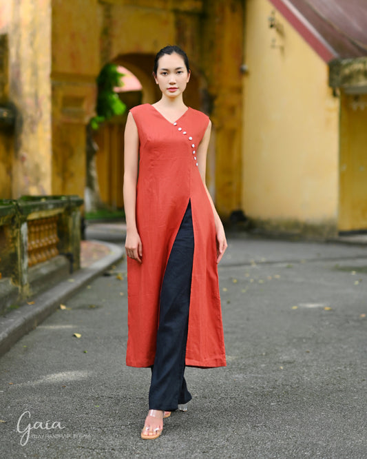 Sleeveless linen Ao Dai modern