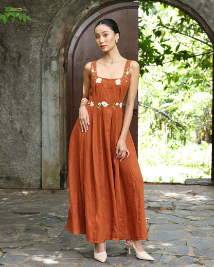 Sleeveless linen embroidered dress