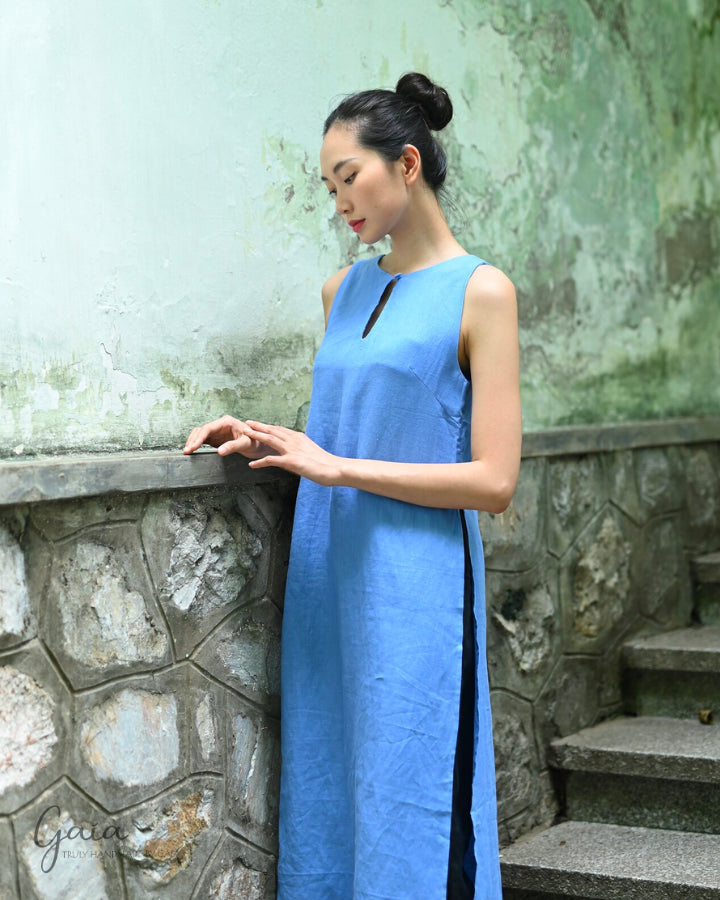 Sleeveless linen modern Ao Dai Vietnam