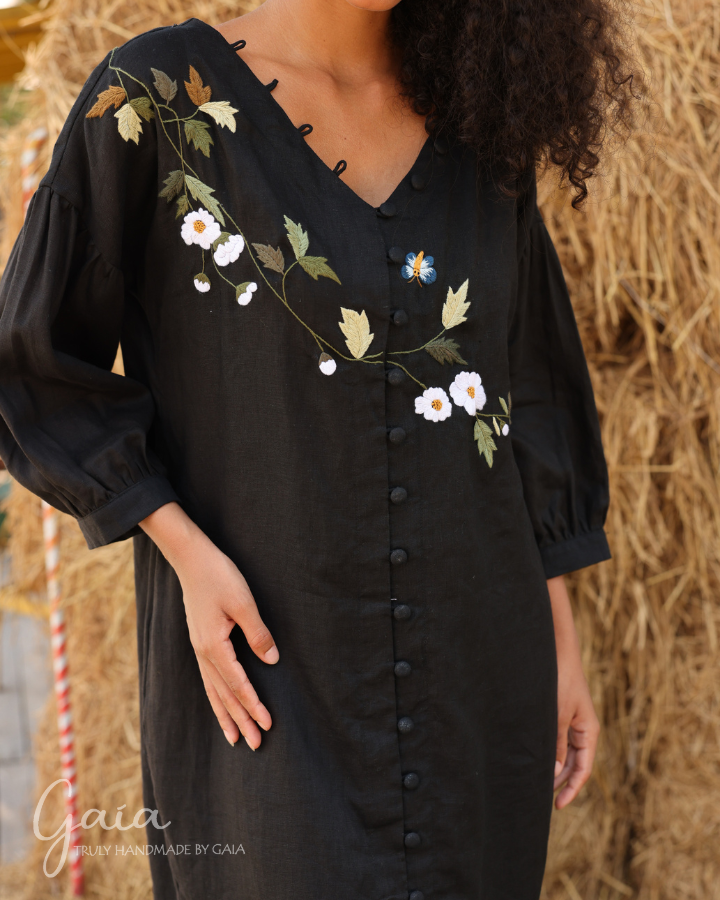 Hand-Embroidered V-Neck Floral Linen Dress Helena Hand-Embroidered V-Neck Floral Linen Dress Helena