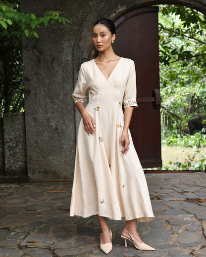 V-neck linen dress with hand embroidery