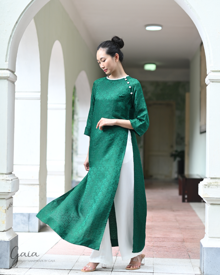 Vietnamese traditional mulberry silk dress for women