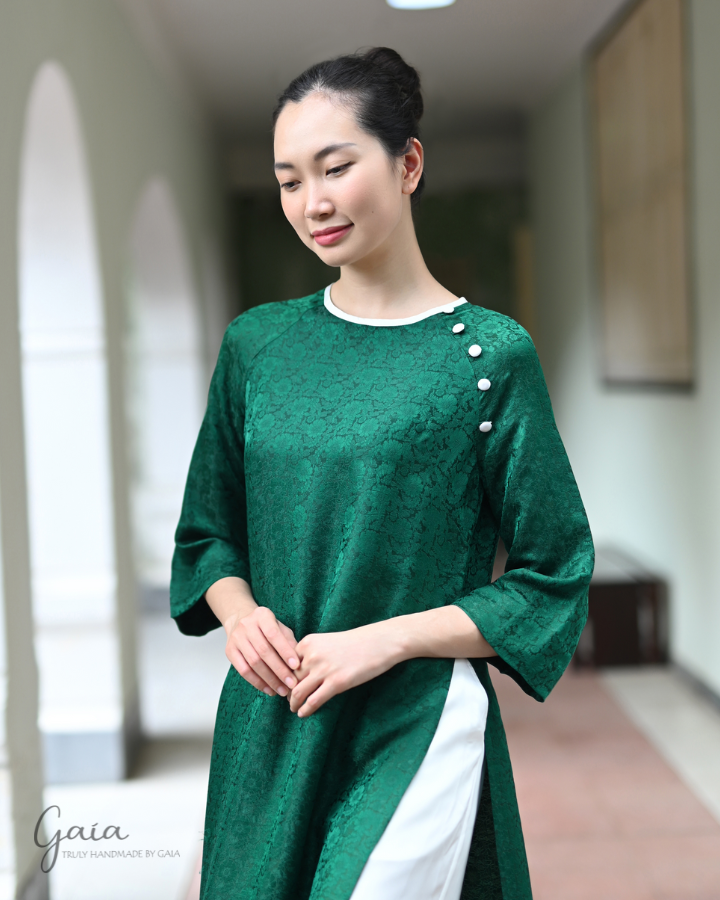 Vietnamese traditional mulberry silk dress for women